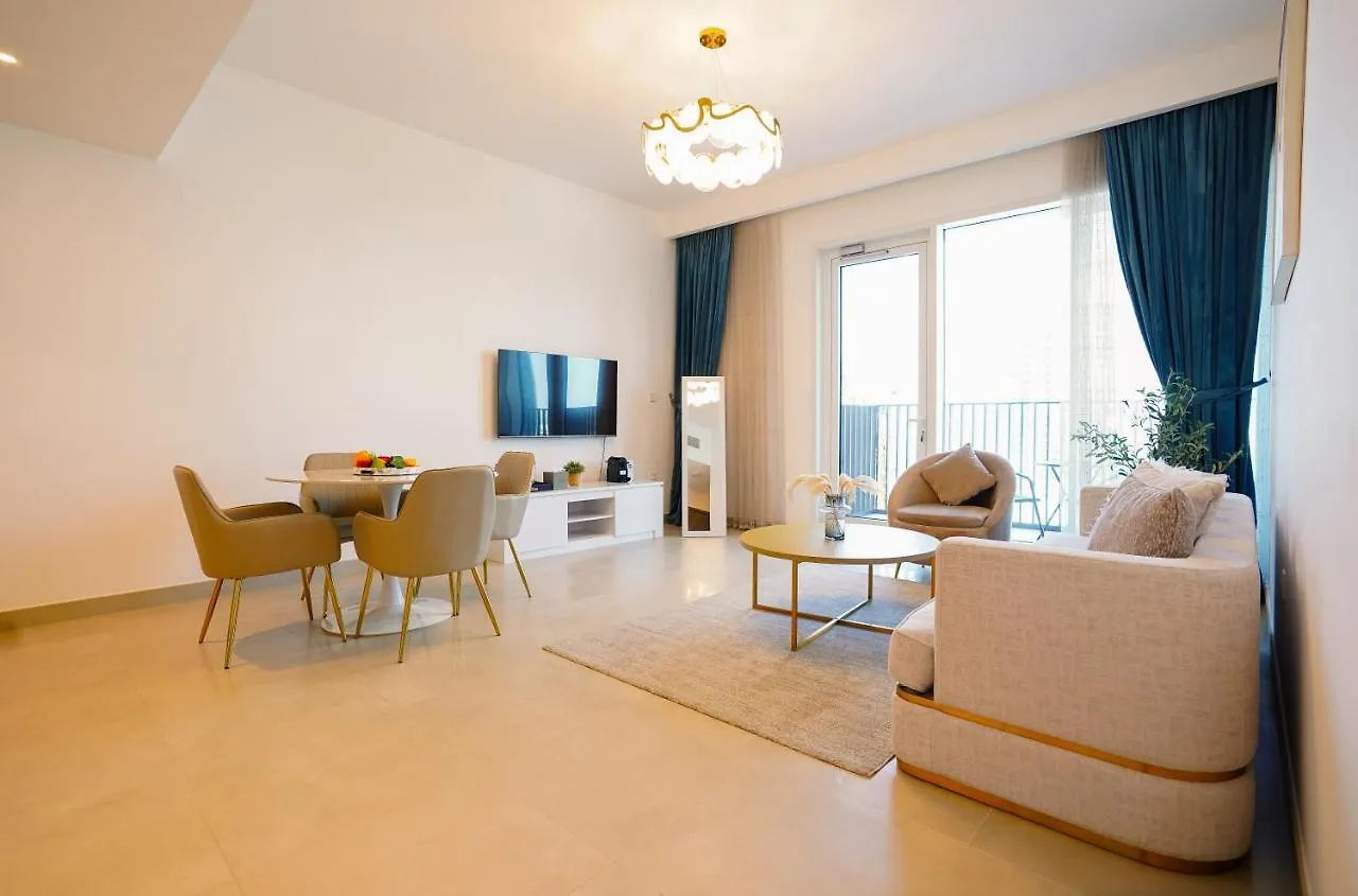 Citihome-1Br With Large Living Room In Creek Horizon Dubai United Arab Emirates