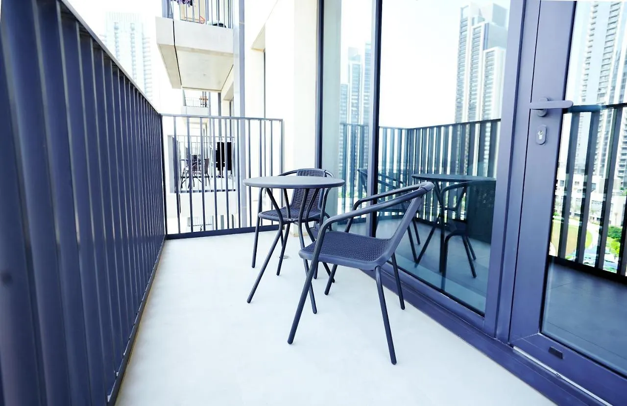 Citihome-1Br With Large Living Room In Creek Horizon Dubai Apartment