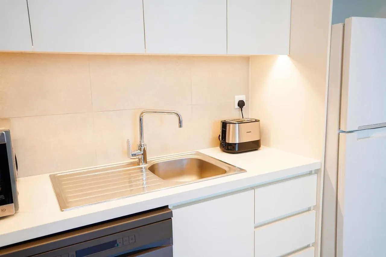 Apartment Citihome-1Br With Large Living Room In Creek Horizon Dubai United Arab Emirates