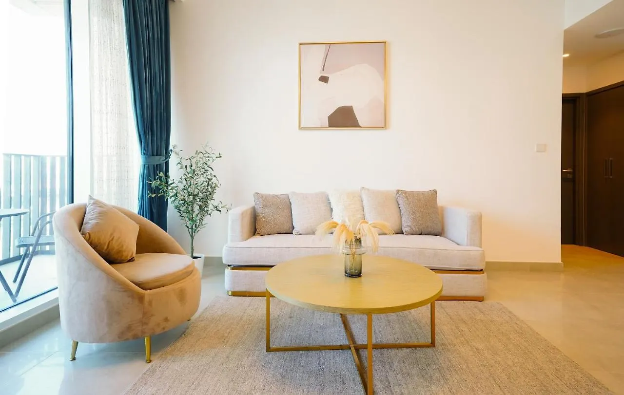 Citihome-1Br With Large Living Room In Creek Horizon Dubai United Arab Emirates