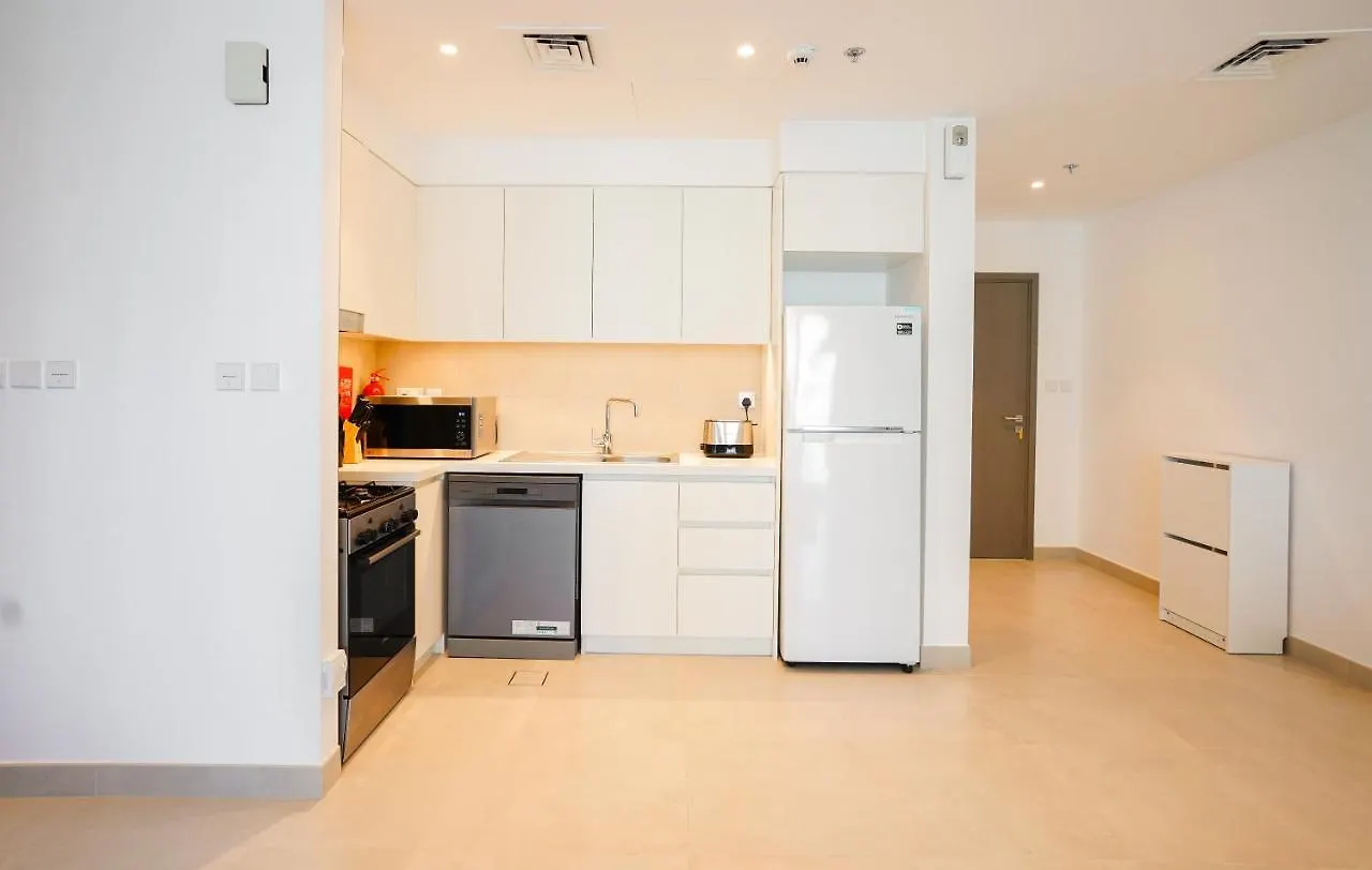 Apartment Citihome-1Br With Large Living Room In Creek Horizon Dubai