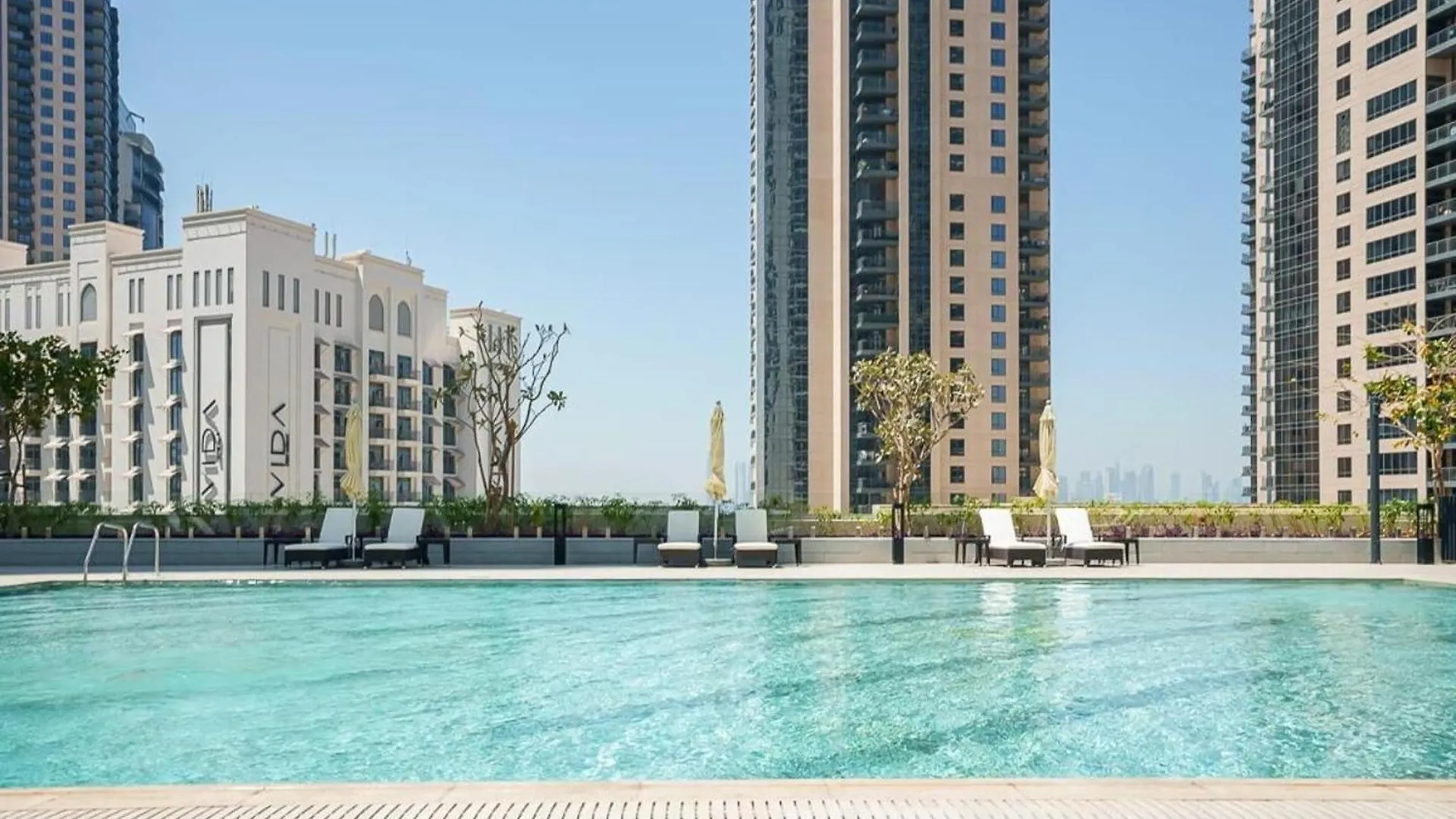 Apartment Citihome-1Br With Large Living Room In Creek Horizon Dubai